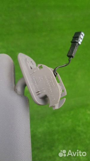 Козырек солнцезащитный правый Audi A6 C5 ALF 1997