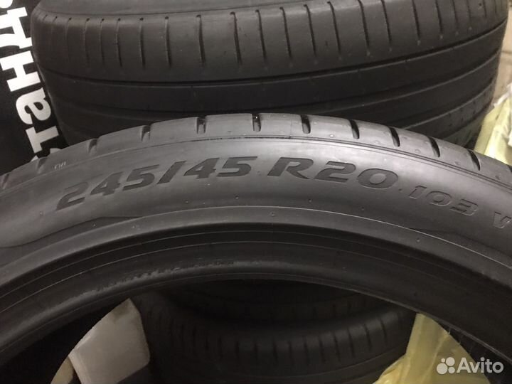 Pirelli P Zero PZ4 245/45 R20 103V