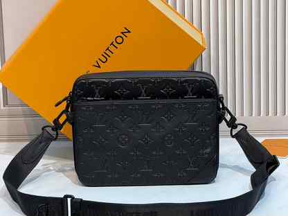 Сумка-мессенджер Louis Vuitton Trio, Москва