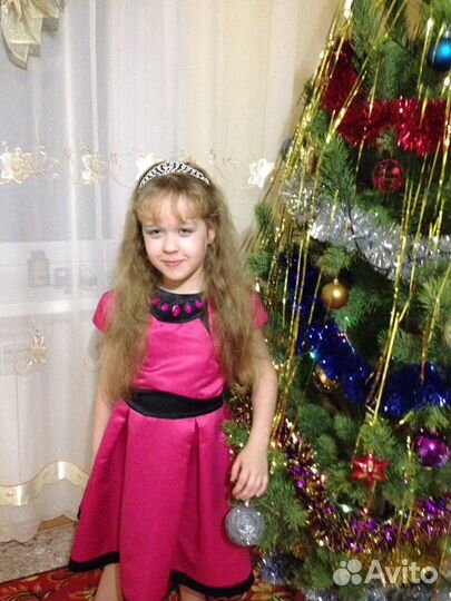 Нарядное платье