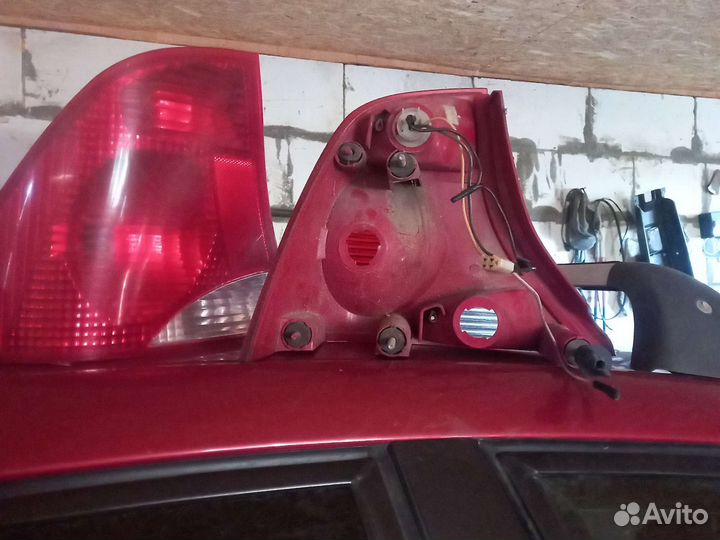Заднии фонари форд