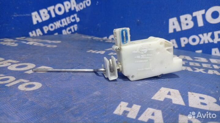 Активатор лючка бензобака Honda Fit хэтчбек 2004