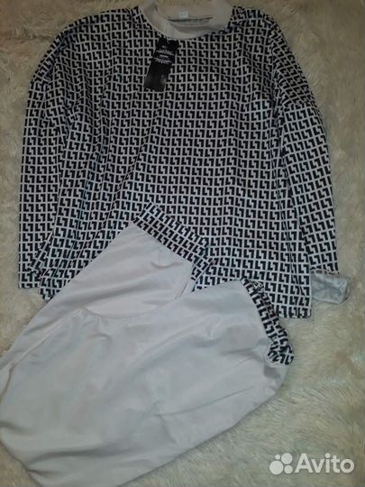 Костюм женский 52 р. новый