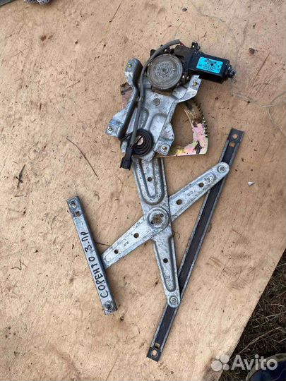 Задний правый стеклоподьемник Kia sorento 1