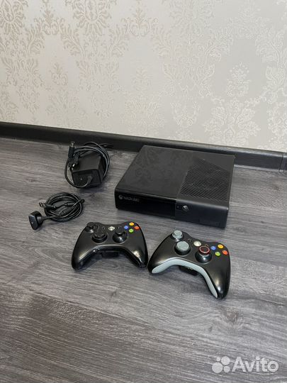 Xbox 360 elite / Игры / 2 джоя / прошит