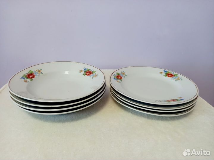 Набор тарелок (23,5см) на 4 персоны - 8 штук