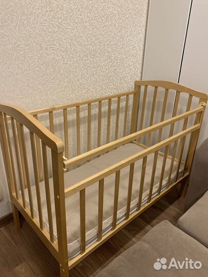 Детская кровать с матрасом