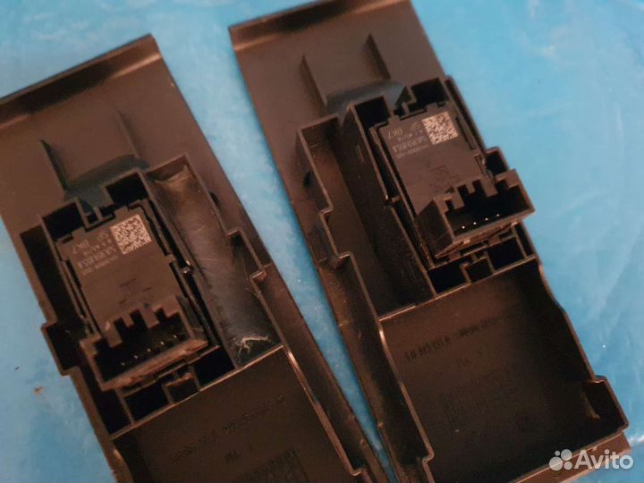 Кнопка стеклоподьемника Шкода Рапид