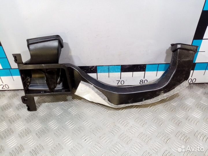 Б/У Воздуховод отопителя в торпедо правый#001