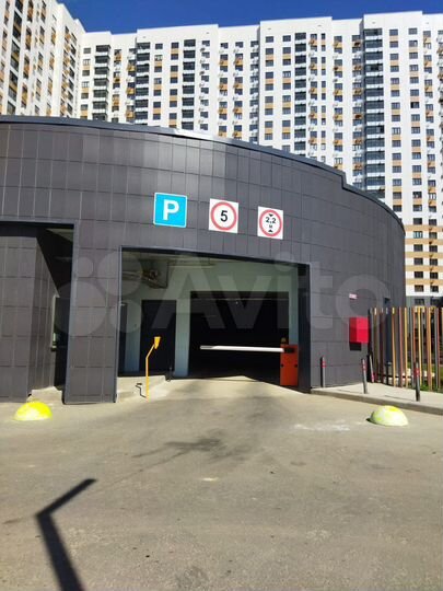 Машиноместо, 14 м²