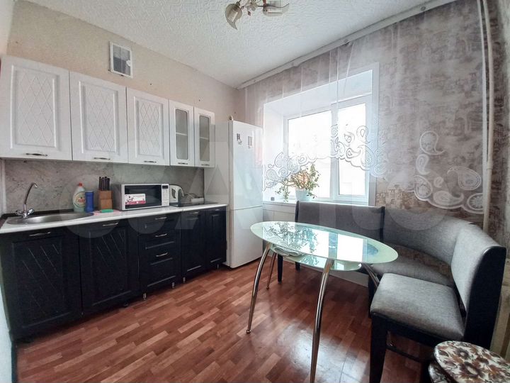 2-к. квартира, 61 м², 2/5 эт.