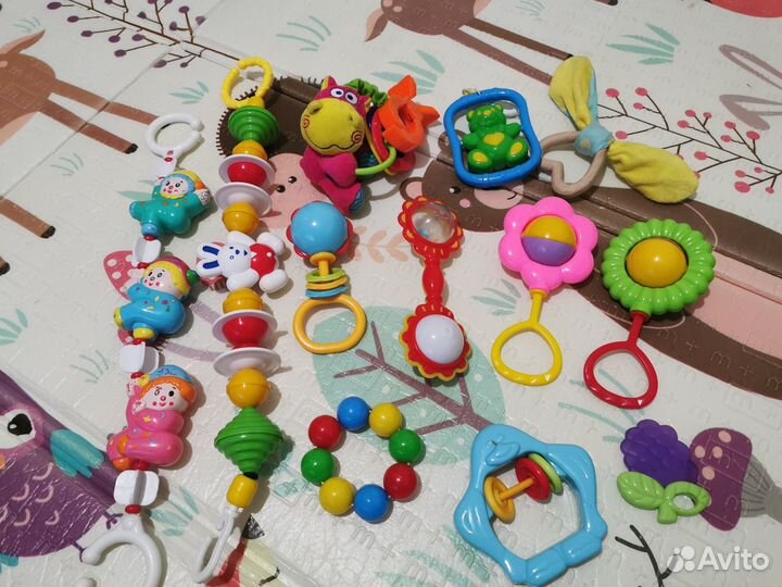 Погремушки и карусель мобиль музыкальная