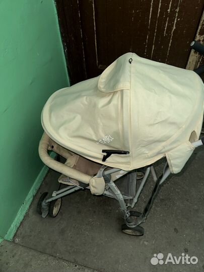 Прогулочная коляска трость