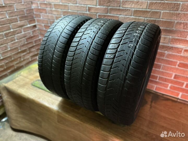 Pirelli Winter Sottozero 3 215/55 R18 99V