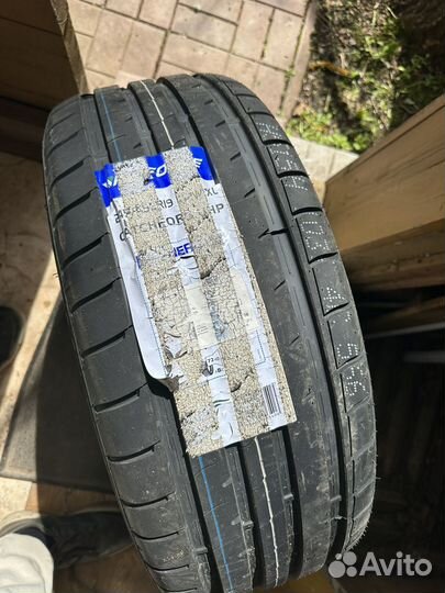 Windforce Catchfors UHP 235/45 R19