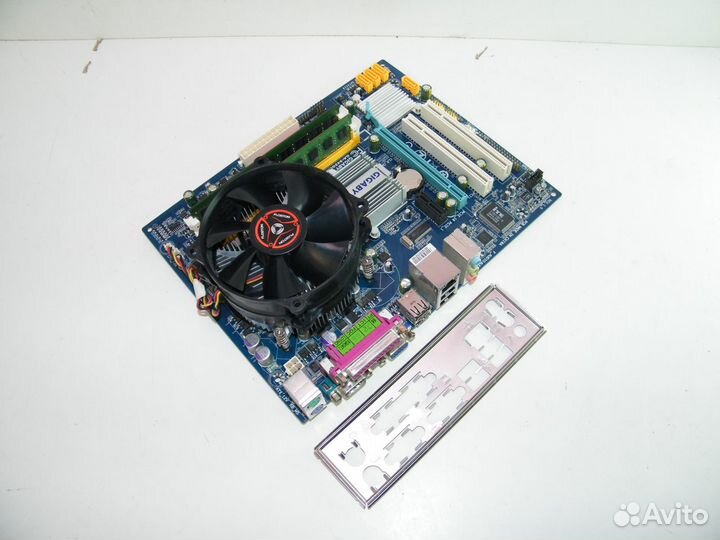 Материнская плата Socket LGA775 gigabyte GA-945GCM