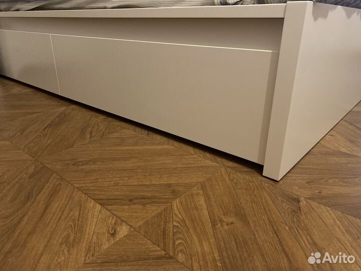 Кровать двуспальная IKEA malm