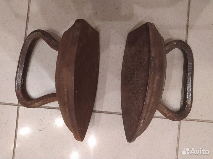 Утюги старинные, чугунные