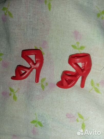 Одежда, обувь, подставки для Барби