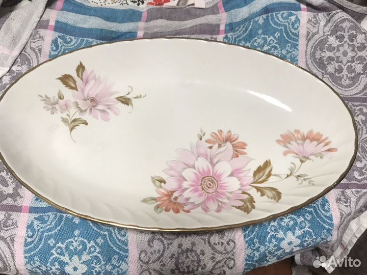 Блюдо большое овальное. Круглое блюдо. Селедочницы