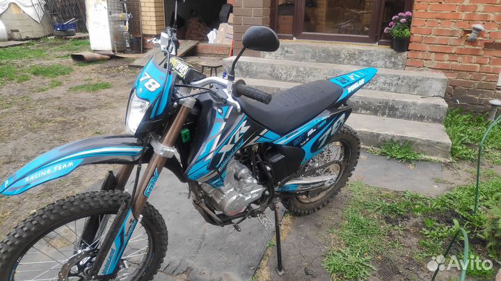 Кроссовый мотоцикл Motoland XR 250