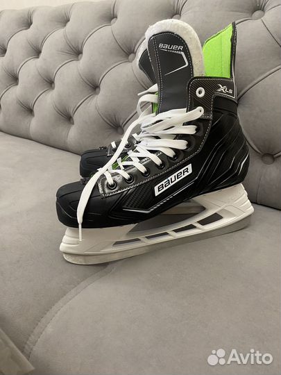 Коньки хоккейные 42 размер бауер