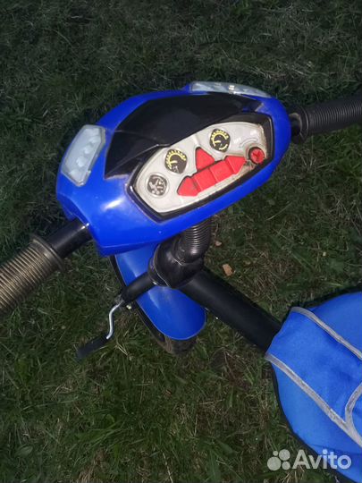 Трехколесный велосипед