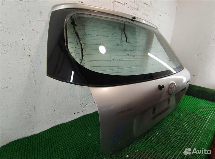 Крышка багажника Toyota Corolla E120 2006