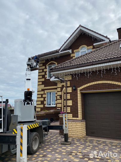 Монтаж уличных гирлянд