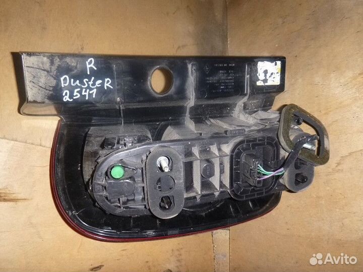 Фонарь задний правый renault duster 2012