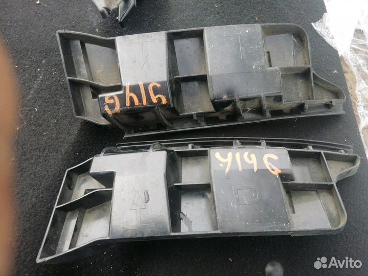 Направляющая заднего бампера мерседес 204 Mercedes