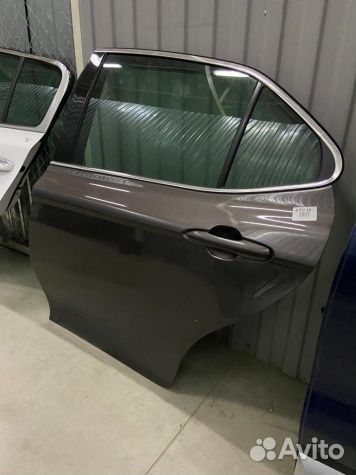 Дверь задняя левая Toyota Camry 70 75