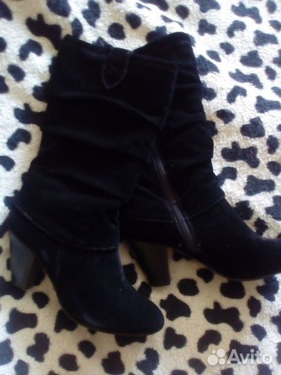 Продам демисезонные сапоги
