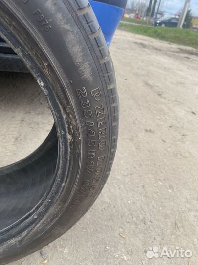Pirelli P Zero Rosso 235/45 R17 97W