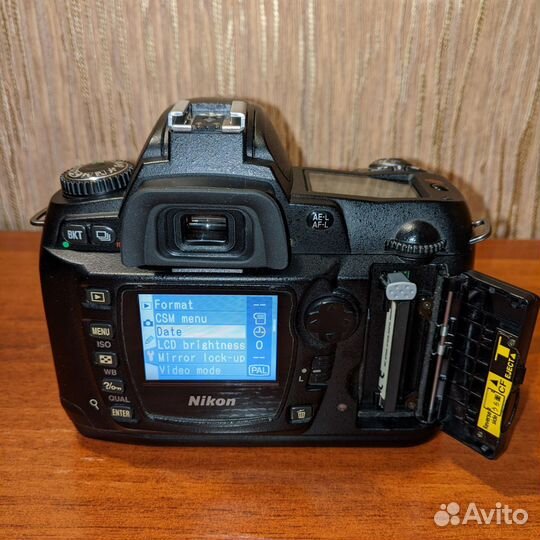 Зеркальный фотоаппарат Nikon d70s. 22К