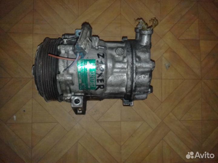 Компрессор кондиционера Opel Astra H