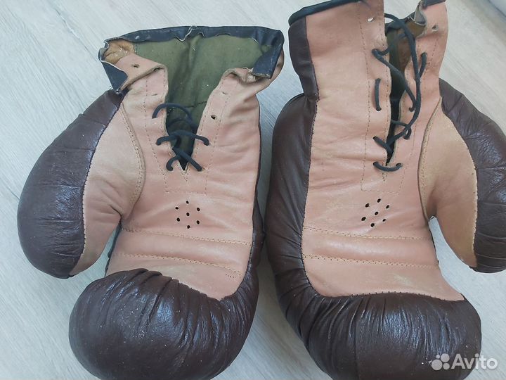 Боксерские перчатки