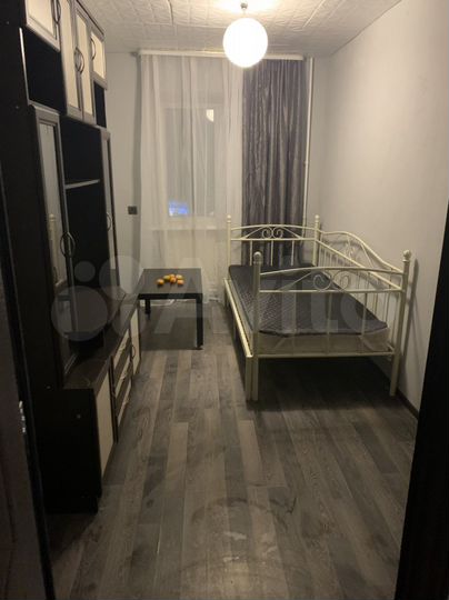 Комната 10 м² в 5-к., 3/5 эт.