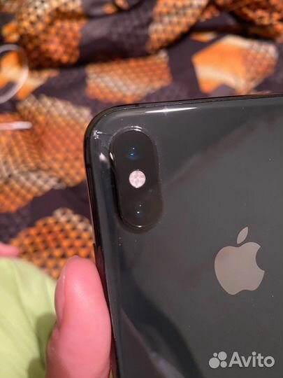 iPhone Xs, 64 ГБ