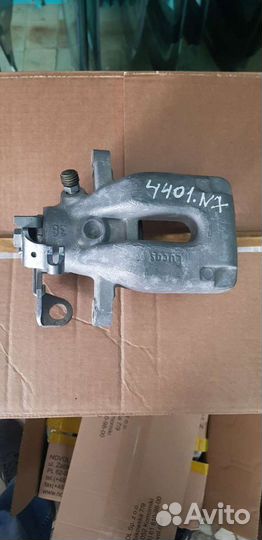 Суппорт тормозной задний правый Peugeot 308 4401N7