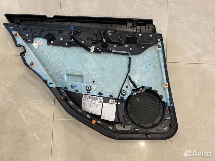 Дверная карта задняя правая Mercedes C-Class W204