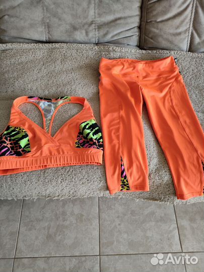 Спортивный комплект женский