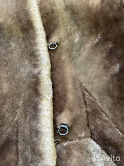 Мутоновая шуба с норковым воротником