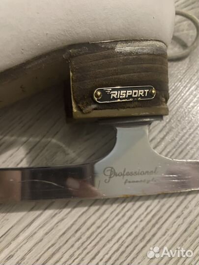 Фигурные коньки risport