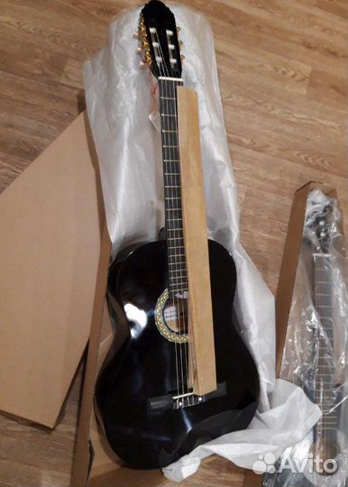 Классическая гитара 4/4 Fabio