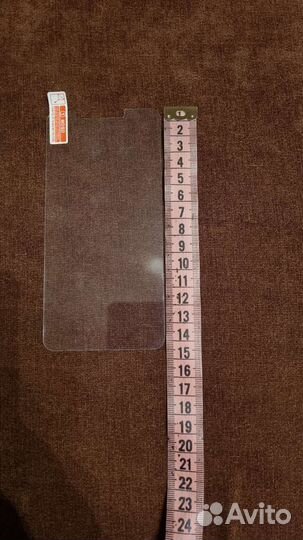 Закалённое стекло на телефон