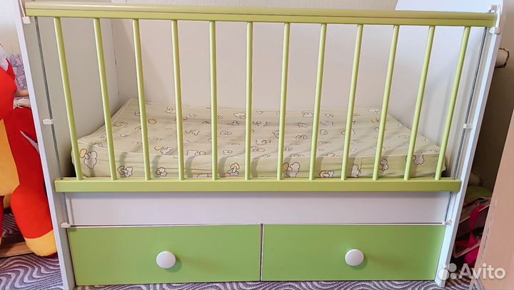Детская кроватка