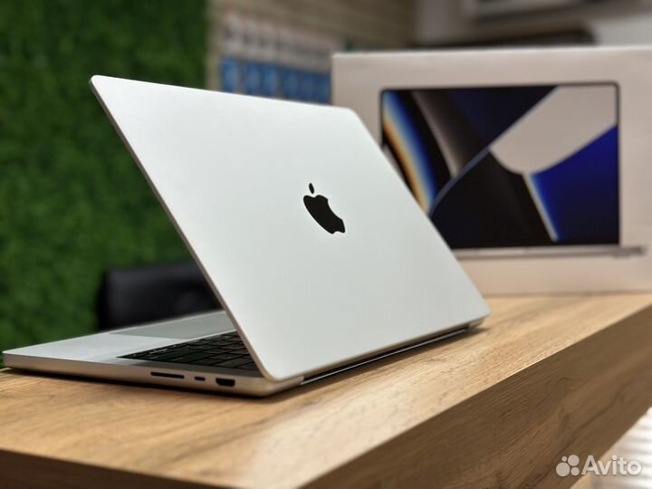 Apple MackBook Pro 14 M1 16/512 gb Silver