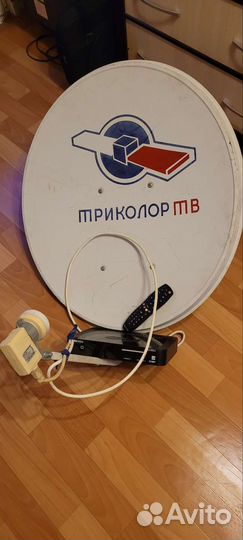 Спутниковая тарелка с ресирвером