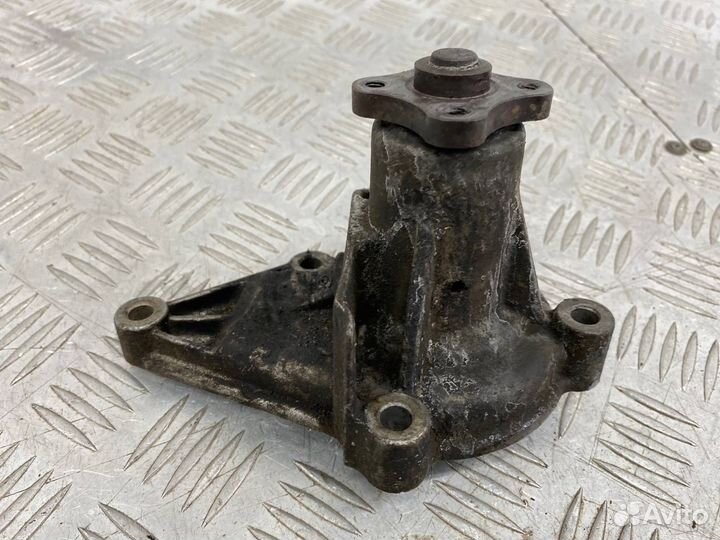 Б/У водяная помпа (охлаждения) Hyundai Accent LC